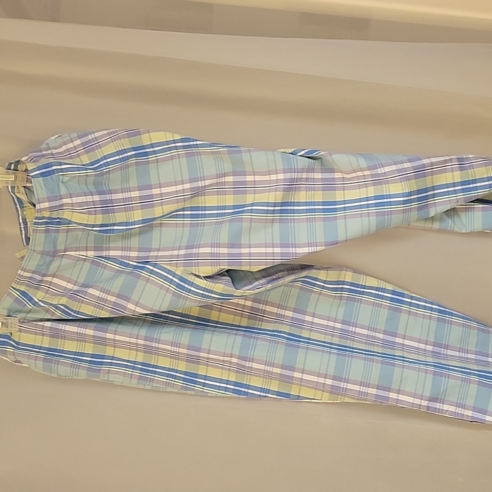 Capris - Picture 2 of 3